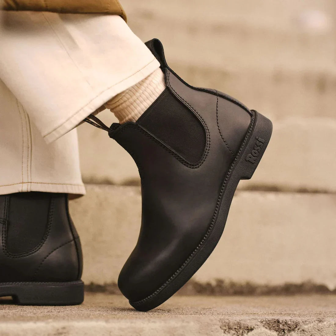 Rossi - 607 Booma Black Leather Chelsea Boots